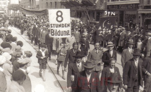 Der Arbeiter-Schachclub am Umzug zum 1. Mai in Biel, 1930