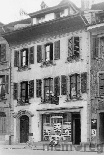 Schlossapotheke in Nidau, 1940
