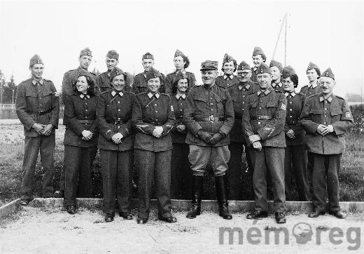 Luftschutz-Gruppenbild, Nidau, 1939
