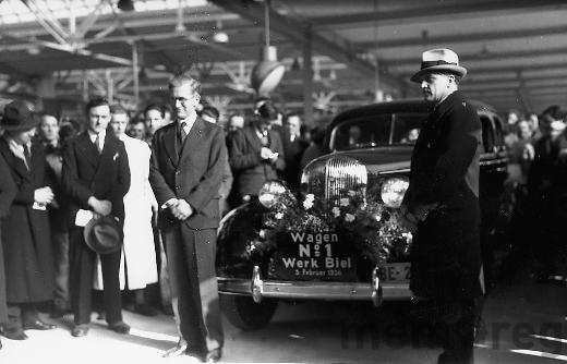 Wagen Nummer Eins des GM-Montagewerks in Biel, 1936