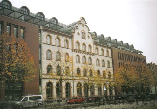 Fassade der Bäckerei des ehemaligen Konsumvereins Biel am Unteren Quai in Biel, 2005