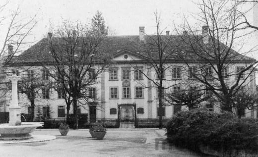 Das Museum Neuhaus in Biel, um 1985. Seit 2012 gehört es zum Neuen Museum Biel