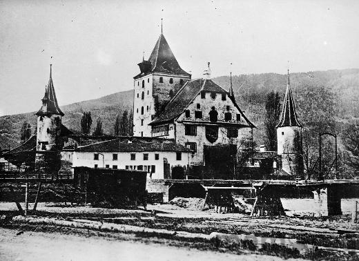 Das Schloss Nidau, um 1880.