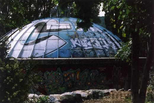 Der Gaskessel des AJZ in Biel, 1999